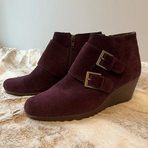 Munro Drew Suede Wedge Ankle Boots Purple Size 8